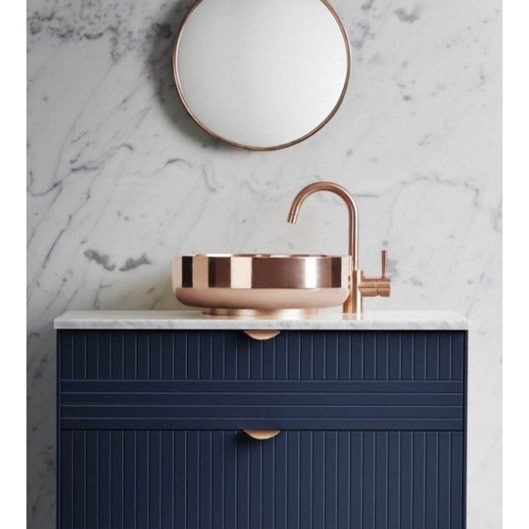 Profile Picture of Campbelle Burns (@by_campbell) on Poshmark