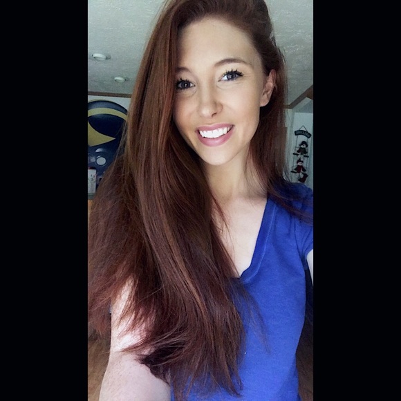 Profile Picture of Brittany Gilboy (@brittanytg96) on Poshmark