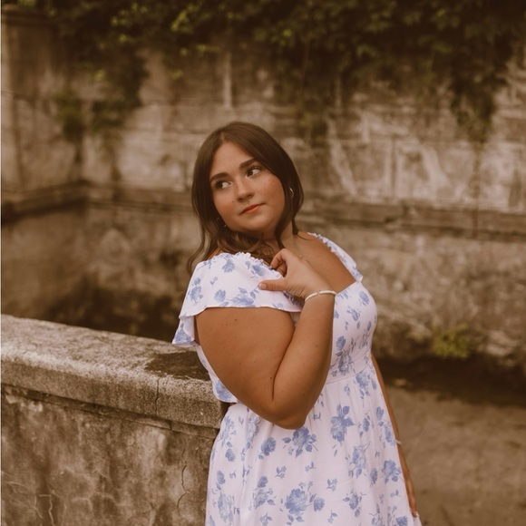 Profile Picture of Gianna Dithomas (@dithomasg) on Poshmark