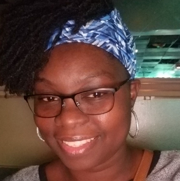 Profile Picture of Takisha Whelps (@takishawhelps) on Poshmark