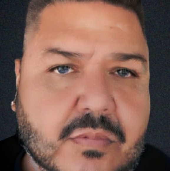 Profile Picture of Mario Govea (@mariolg2) on Poshmark