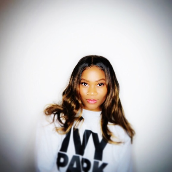 Profile Picture of Danielle Matthews (@dmatthews767) on Poshmark