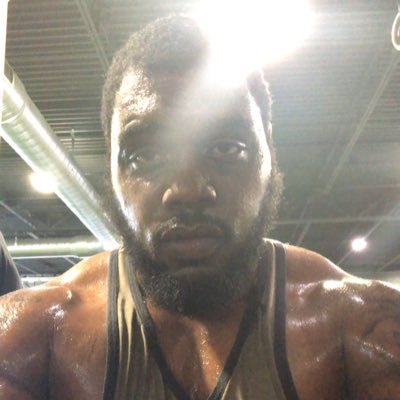 Profile Picture of Chris Baker (@cbakerswaggy) on Twitter