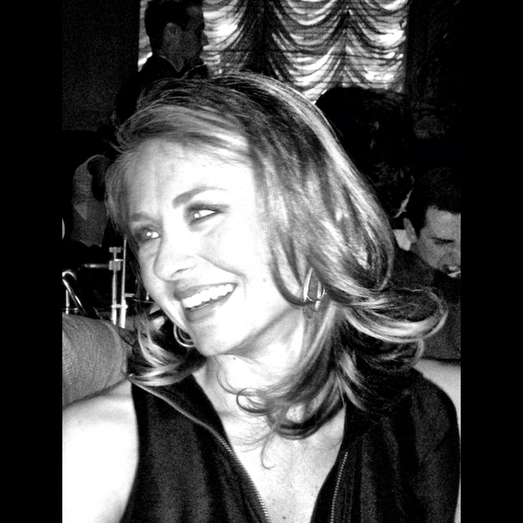 Profile Picture of Kelly Gandre (@kgandre) on Poshmark