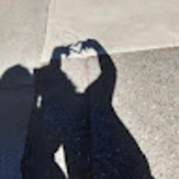 Profile Picture of Ada Wiedlea (@adawiedlea) on Poshmark