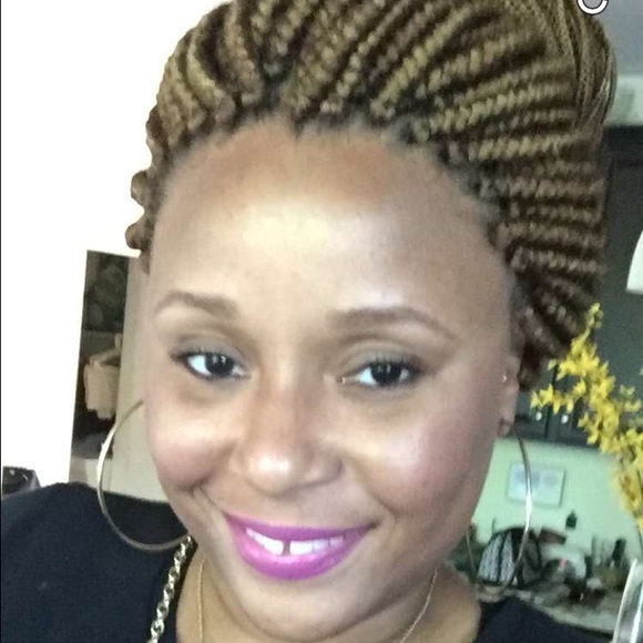 Profile Picture of Myiesha Sumter (@diiya_b) on Poshmark