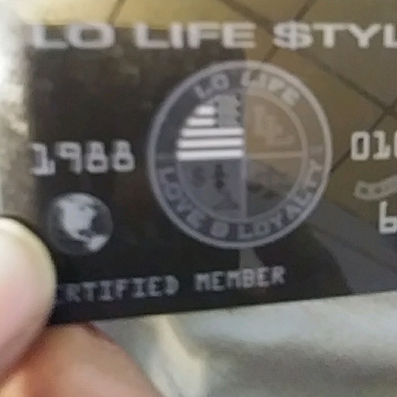 Profile Picture of Edwin Saunders (@elevationeny) on Poshmark