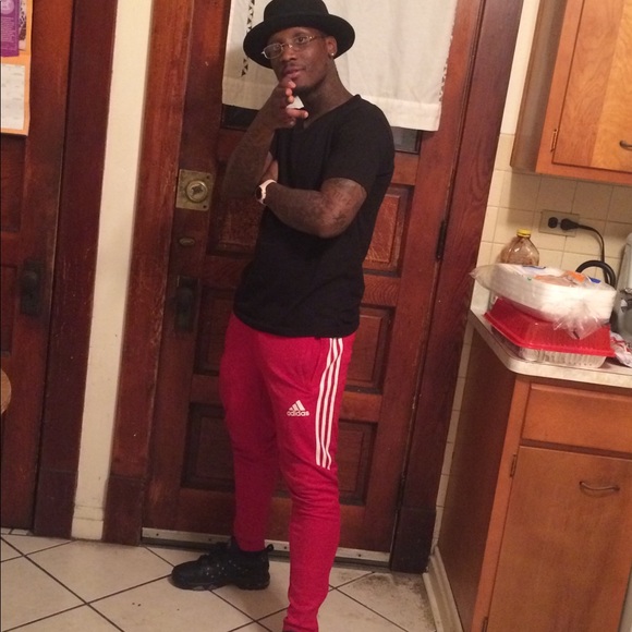 Profile Picture of Erik Ingram (@him_crazy) on Poshmark