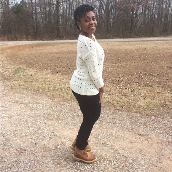 Profile Picture of Kiara Fentress (@kiara_sachelle) on Poshmark
