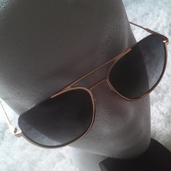 Profile Picture of Jonathan Graham (@moneybanks90) on Poshmark