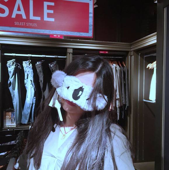 Profile Picture of Yuxiao Song (@yuxiaosong) on Poshmark