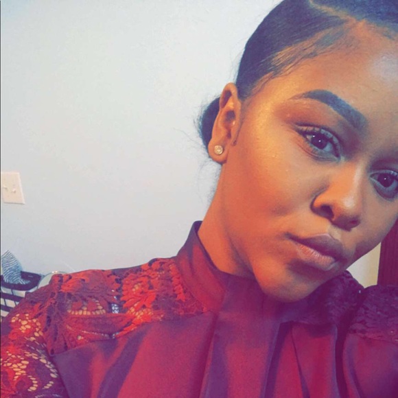 Profile Picture of Briana Boudoin (@bree_ranaee) on Poshmark