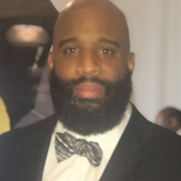 Bryant Sterling - Poshmark Profile Picture of Bryant Sterling (@bksterling) on Poshmark