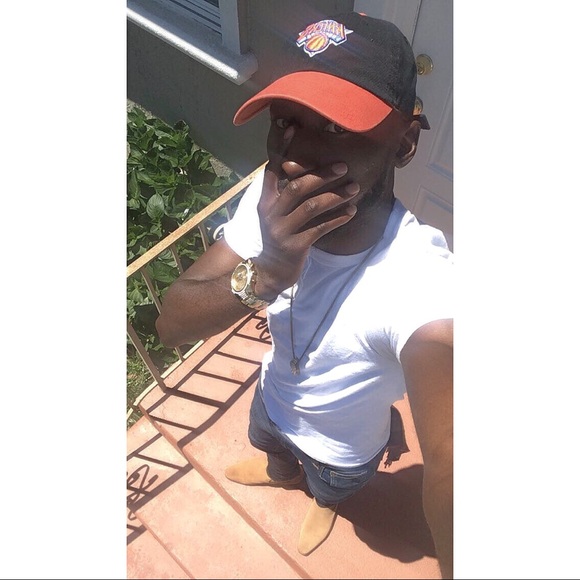 Terrill Byrd - Poshmark Profile Picture of Terrill Byrd (@bossbyrd) on Poshmark