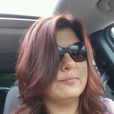 Profile Picture of Lisa Thorn (@lnthorn24) on Twitter
