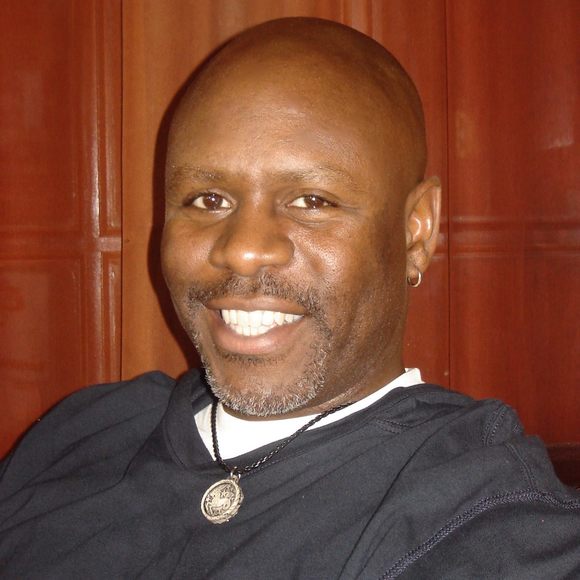 Glenn Callwood - Poshmark Profile Picture of Glenn Callwood (@glenncallwood) on Poshmark