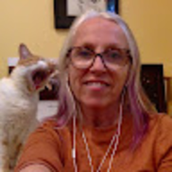 Profile Picture of Christine Loeb (@chrisloeb11) on Poshmark