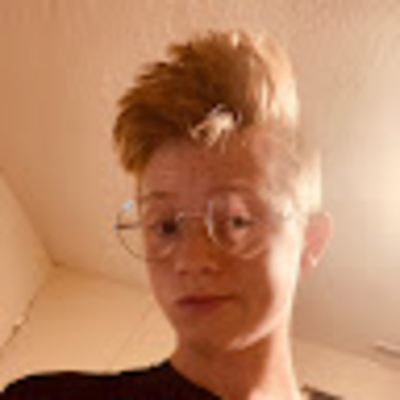 Profile Picture of James Olsen (@jamesolsen21) on Poshmark