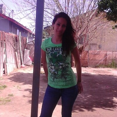 Profile Picture of Vanessa Apodaca (@Isaac2V) on Twitter