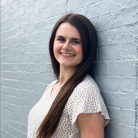 Profile Picture of Bailey Faison (@baef2020) on Poshmark