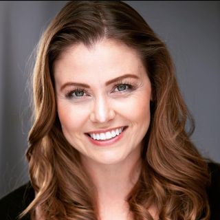 Profile Picture of Jennifer Evans (@jenerosityjen) on Instagram