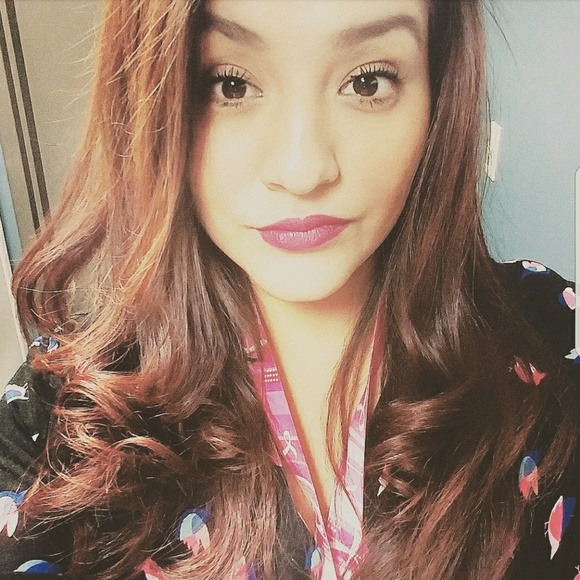 Profile Picture of Isel Martinez (@cami_lexa) on Poshmark