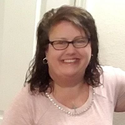 Profile Picture of Karen Moore (@imamomandagigi) on Twitter