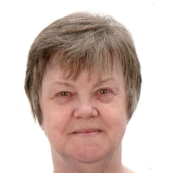 Profile Picture of Jeanette Billert (@mommachopper) on Poshmark