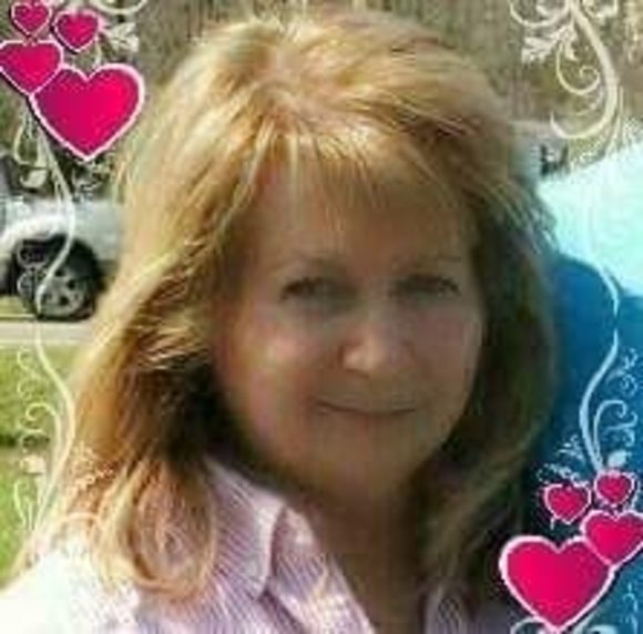 Profile Picture of Linda Case (@linda385case) on Poshmark