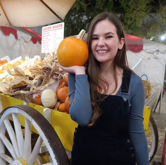 Profile Picture of Julia Burdette (@juliaburdett861) on Poshmark