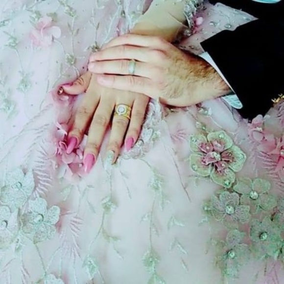 Profile Picture of Hala Tahtouh (@halatahtouh) on Poshmark