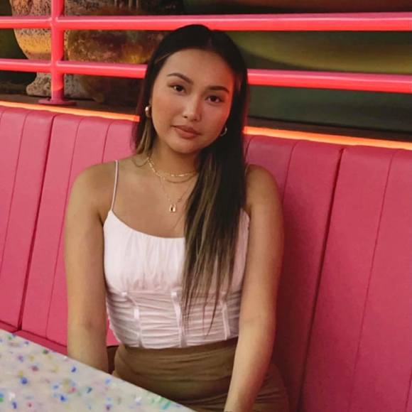 Hailan Duong - Poshmark Profile Picture of Hailan Duong (@hailanduong) on Poshmark