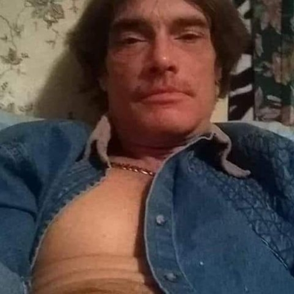 Profile Picture of James Benton (@jamesbenton875) on Poshmark