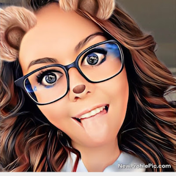 Profile Picture of Heather Bokelman (@heatherbokelman) on Poshmark