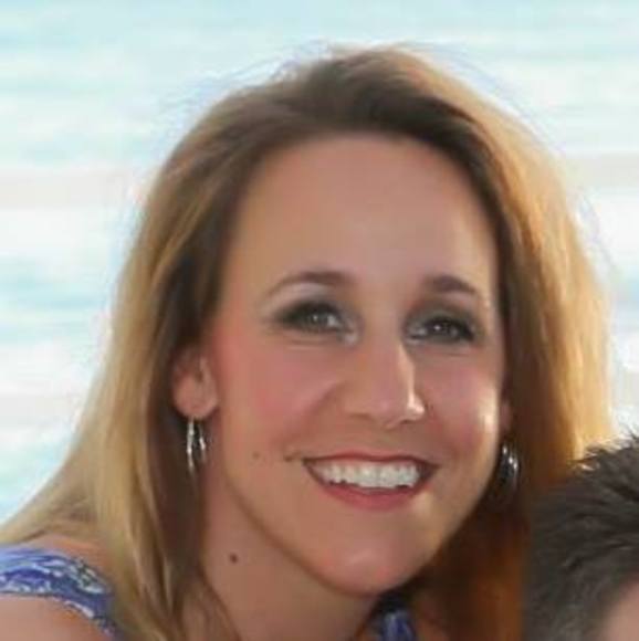 Profile Picture of Kristi Guse (@kguse) on Poshmark