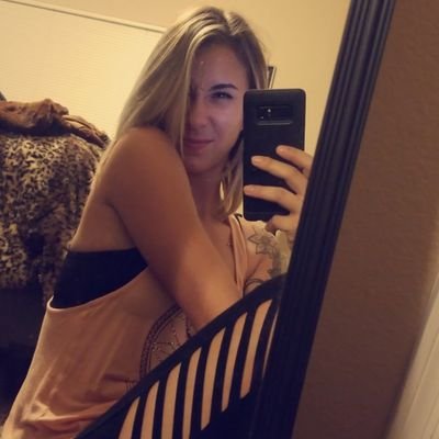 Profile Picture of Tori Lowe (@ToriLowe8) on Twitter