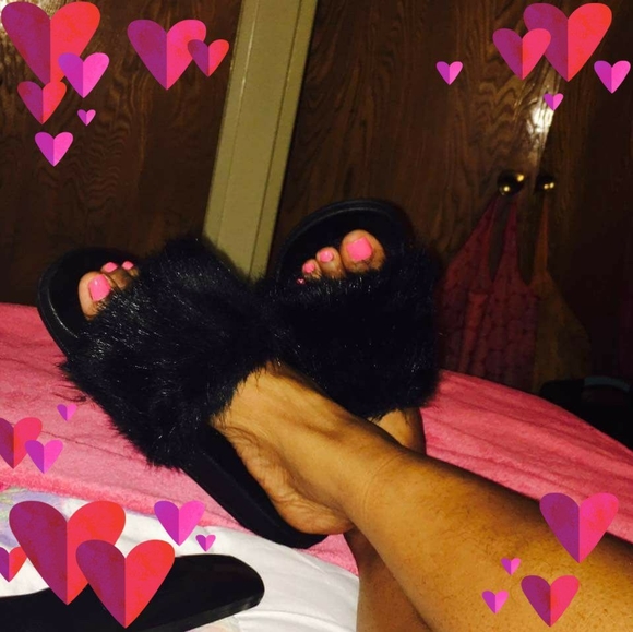 Profile Picture of Nedra Brown-douglas (@pretty_1975) on Poshmark