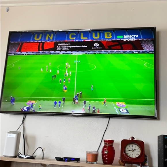 Profile Picture of Edisson david Salas mariño (@casigrandes01) on Poshmark