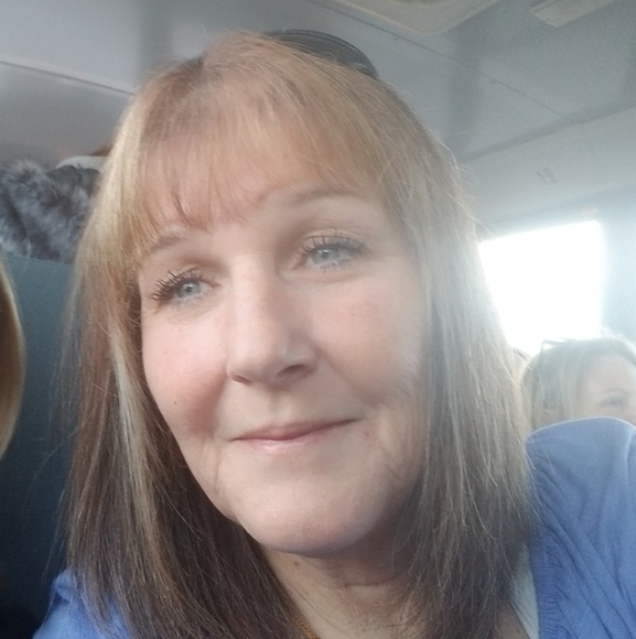 Profile Picture of Cyndi Bosworth (@cbosworth0218) on Poshmark