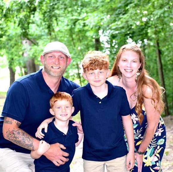 Profile Picture of Colette Teneyck (@cnc022686) on Poshmark