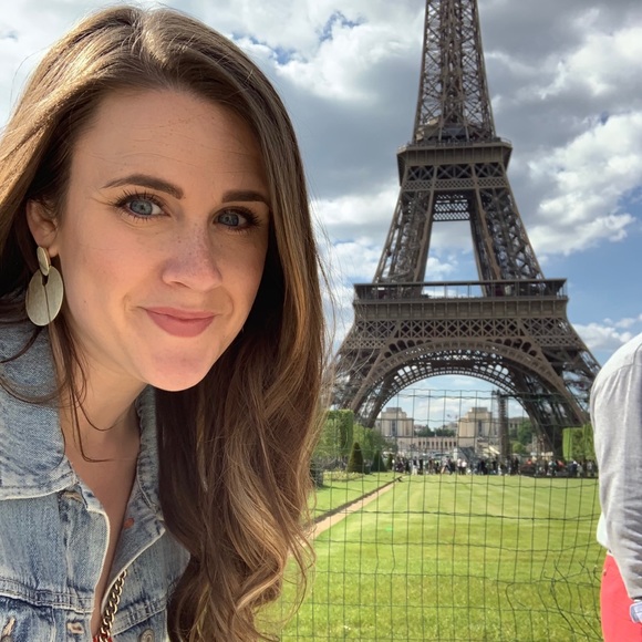 Profile Picture of Katie Ringwall (@k_ringwall) on Poshmark