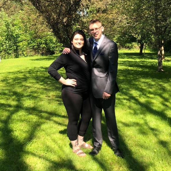 Profile Picture of Christine Helminiak (@easy2forget) on Poshmark