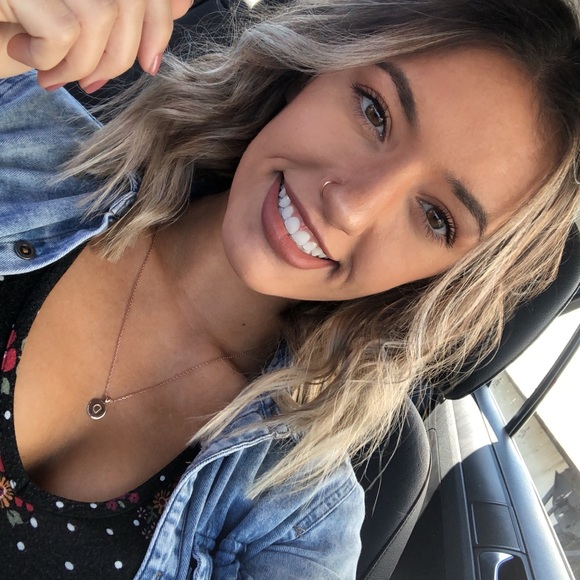 Profile Picture of Mariah Mcdaniel (@mariahrm708) on Poshmark