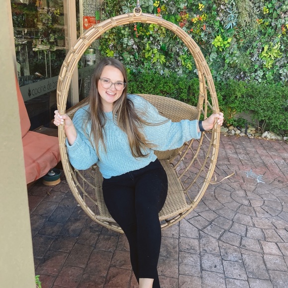 Profile Picture of Allie Gressaffa (@alliegressaffa) on Poshmark