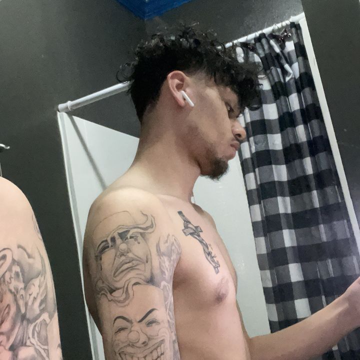 Profile Picture of sheluvjohn615 (@sheluvjonathan615) on Tiktok