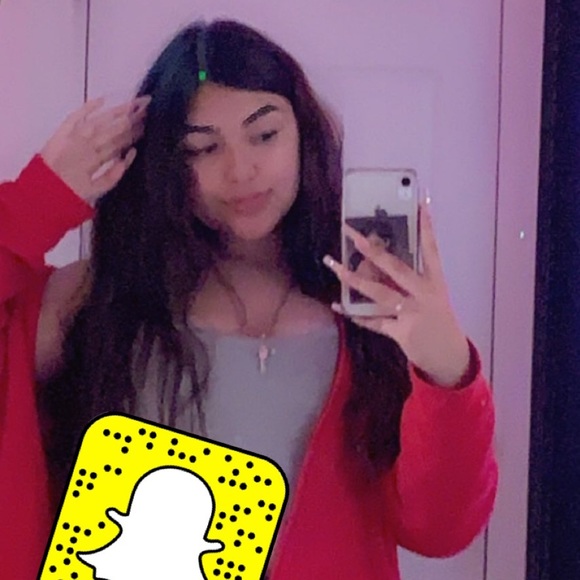 Genesis Rosas - Poshmark Profile Picture of Genesis Rosas (@genesisrosass) on Poshmark