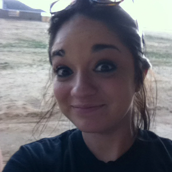 Profile Picture of Amber Hayes (@ambyhay3) on Poshmark