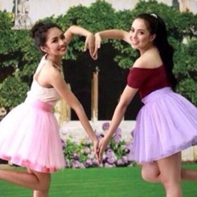 Profile Picture of Julia & Kathryn (@WeloveMaraClara) on Twitter