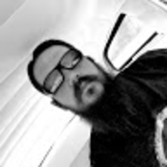 Profile Picture of Dathan Senn (@ds8746) on Poshmark