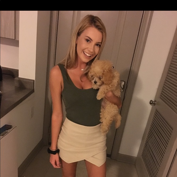 Profile Picture of Mackenzie Brewer (@mackenziebb629) on Poshmark